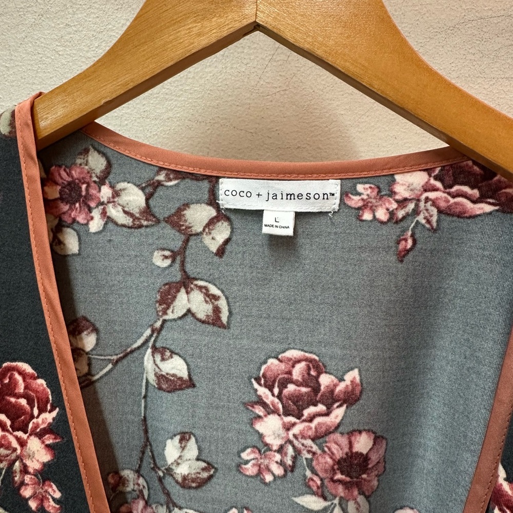 NWT! Floral Wrap Blouse in Dark Gray and Pink - Picture 3 of 3